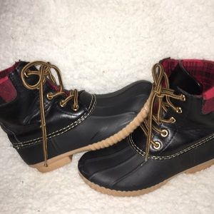Unisex duck boots